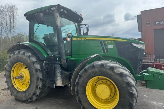 John Deere 7230 R